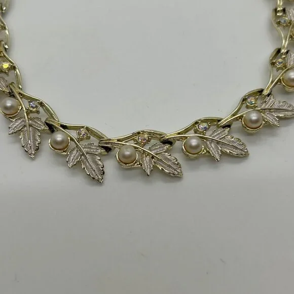 Vintage Judy Lee Gold Tone Necklace Leaf Design Faux Pearls Rhinestones Elegant - Picture 2 of 16